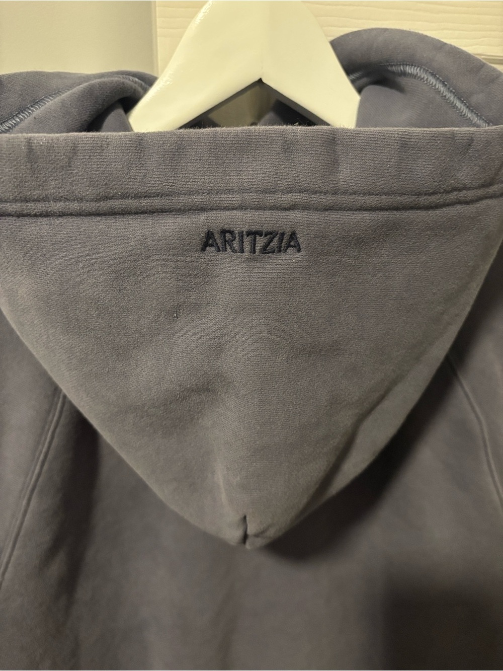 Aritzia Sweatfleece Mega Raglan hoodie in limited blue colour - Picture 4 of 4